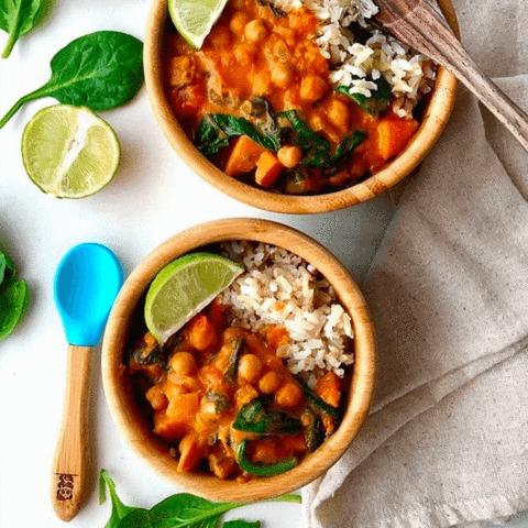 SWEET POTATO, CHICKPEA & SPINACH CURRY
